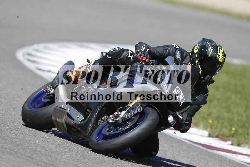 Archiv-2025/48 25.08.2025 Cornu Master School ADR/rot-rouge/92